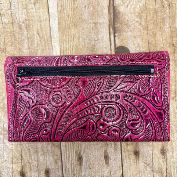 NEW Pink Leather Hand Tooled Embossed Made in Mexico Wallet Clutch Fold Open - Picture 2 of 8